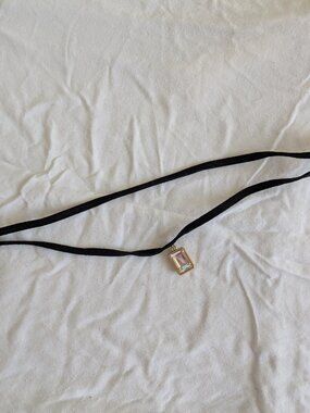 🌸 Two Strand Black Velvet Choker Necklace with Diamond Like Pendant